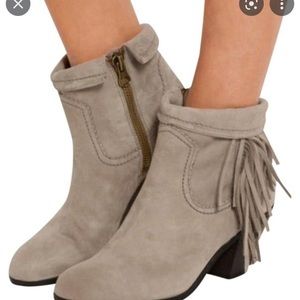 Sam Eldelman gray suede fringe booties